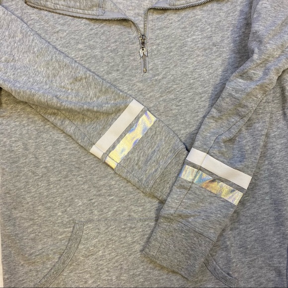 Victoria’s Secret Angels Gray Quarter Zip Pullover Sweatshirt - Picture 3 of 9